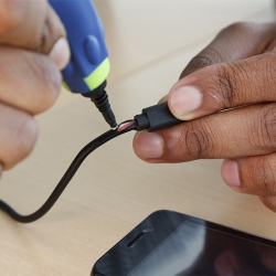 diy-bostik-reparer-cable-telephone-cover