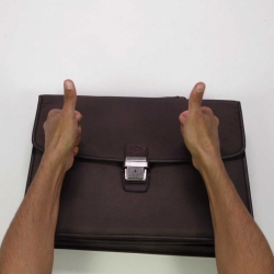 Bostik DIY Russia tutorial how to repair a bag teaser image