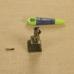 Bostik DIY Romania How To Repair Statue With Advanced Light Activated Super Glue Step 1