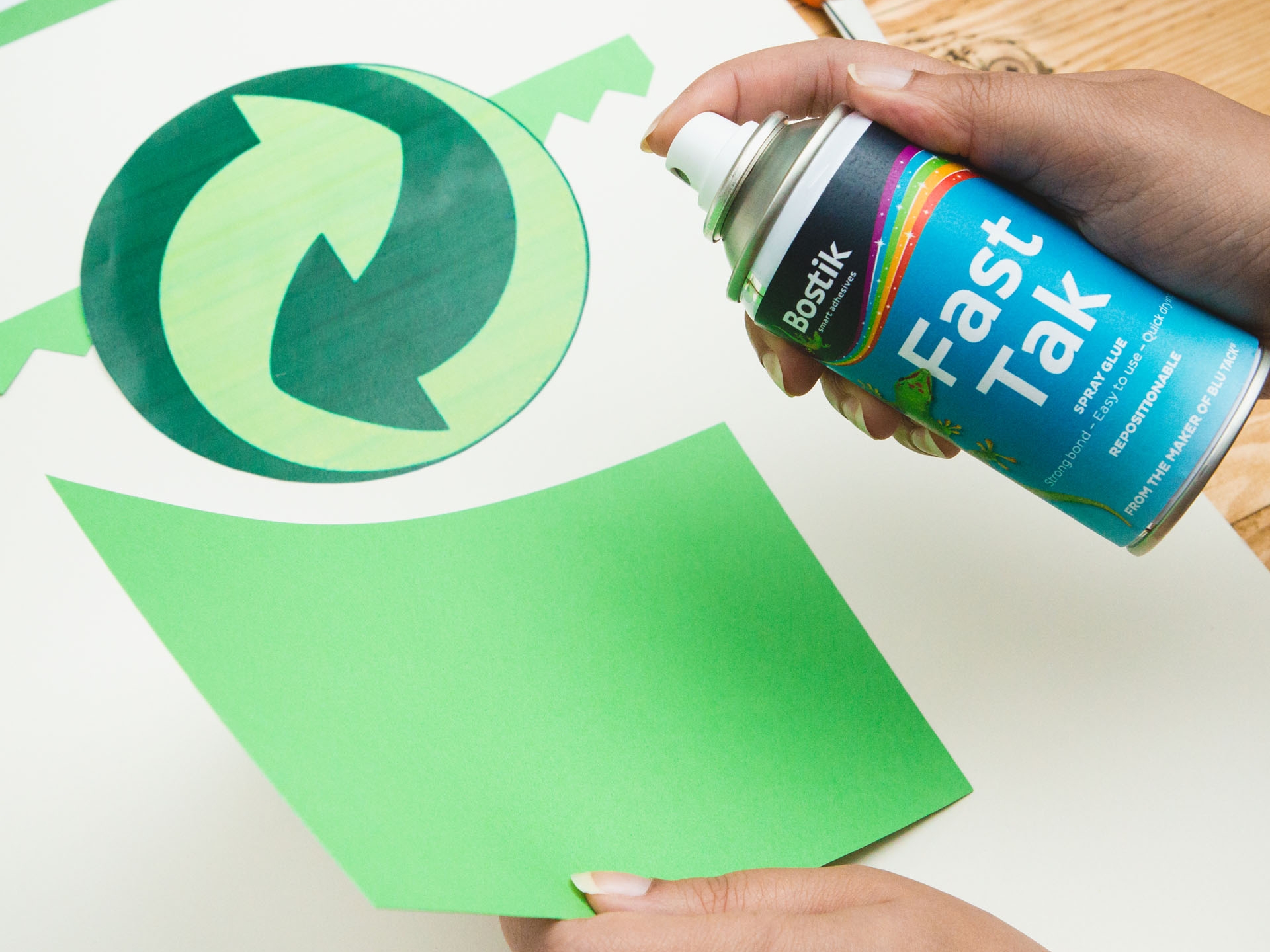 Bostik DIY Fast Tak Repositionable United Kingdom Impression