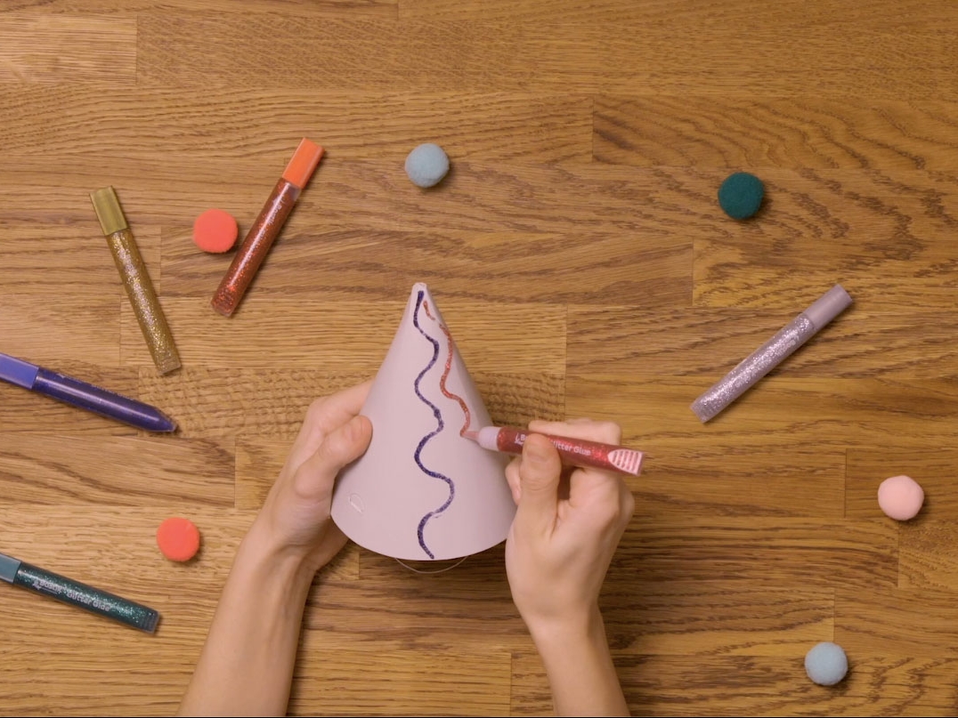 Bostik DIY United Kingdom how to use Glitter Glue step 2