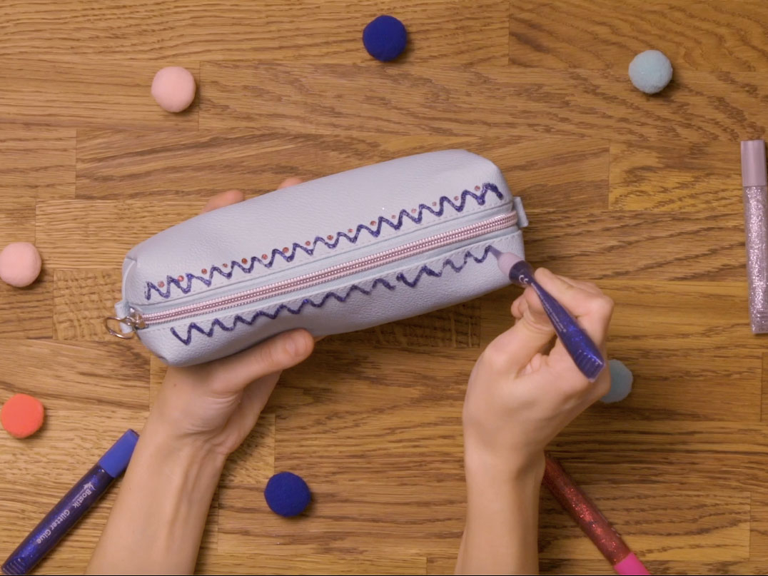 Bostik DIY United Kingdom how to use Glitter Glue step 4