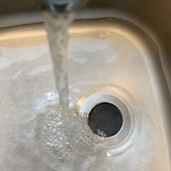 DIY Bostik UK Ideas & Inpsiration Blu Tack Grey - Hack 10