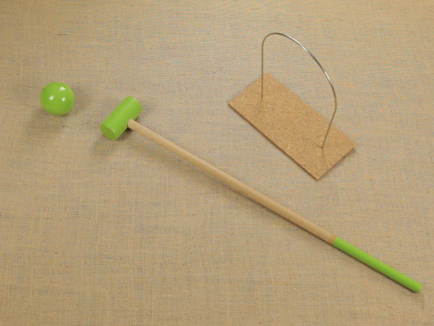 Bostik DIY Bulgaria tutorial how to repair a toy step 4