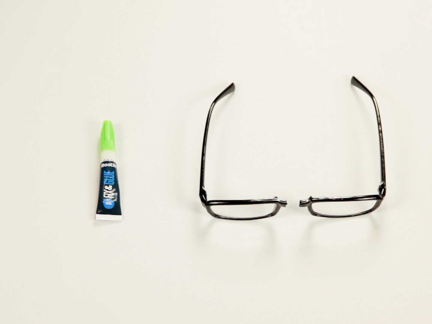 Bostik DIY Bulgaria tutorial how to repair broken glasses step 1