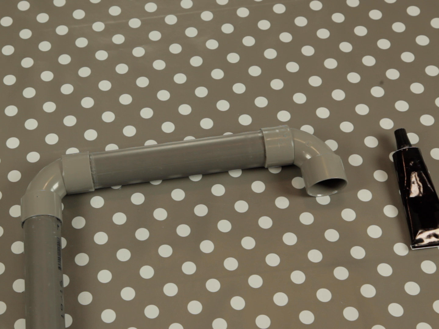 Bostik DIY Romania How To Repair Hard Plastic With Glue Step 7