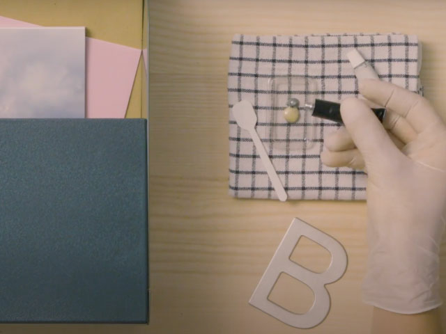 Bostik DIY Poland tutorial how to glue a metal box step 2