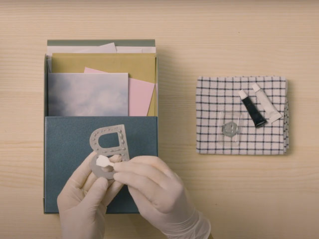 Bostik DIY Poland tutorial how to glue a metal box step 3