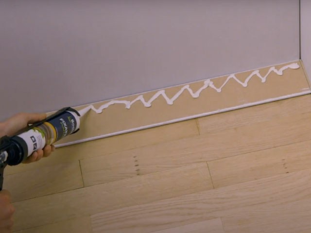 Bostik DIY France How to glue skirting boards step 3