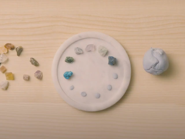 Bostik DIY Poland how to make art craft with blu tack decorate garland step 3