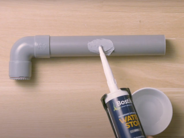 Bostik DIY France How to stop a leak step 2