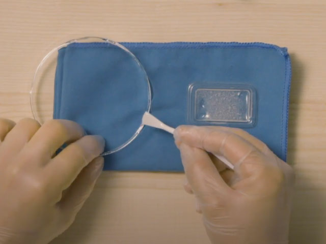 Bostik DIY Greece how to repair a glass lamp step 3