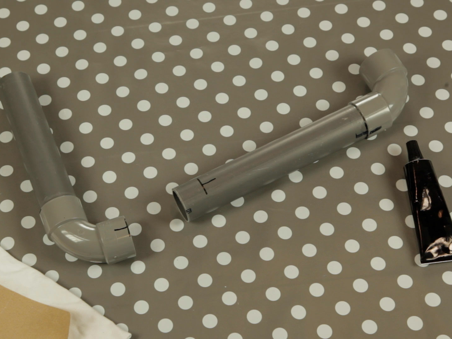 Bostik DIY Bulgaria how to repair hard plastic with PVC step 1