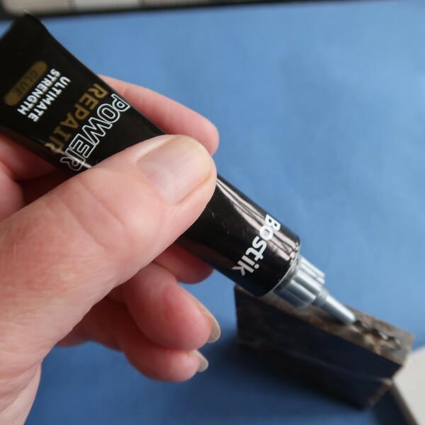 Bostik-DIY-square-pots-for-small-plants-step2