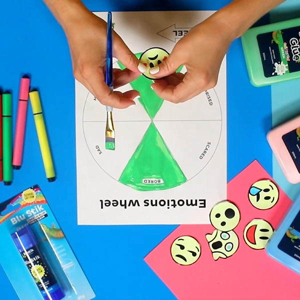 Bostik DIY Australia tutorial Emotions Wheel step 2