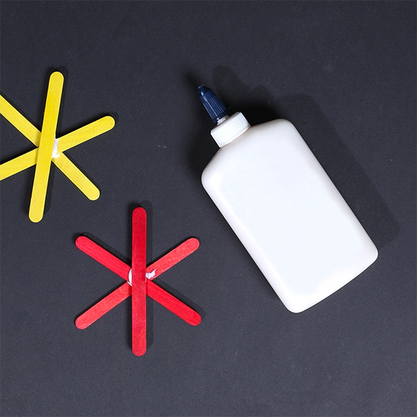 Bostik DIY Australia tutorial Halloween Spiders step 1