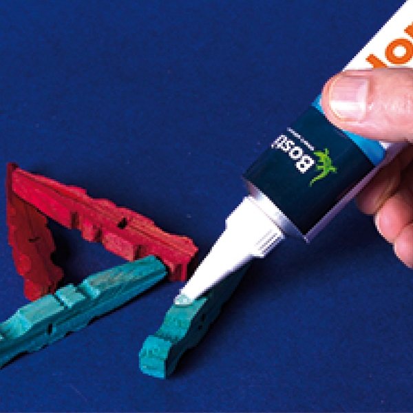 Bostik DIY South Africa Tutorial Wooden Peg Trivet step 2