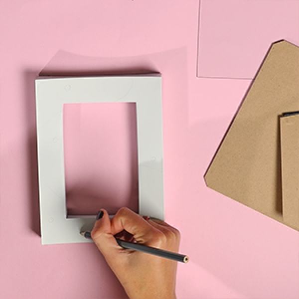 DIY Bostik Malaysia tutorials wall art step 1