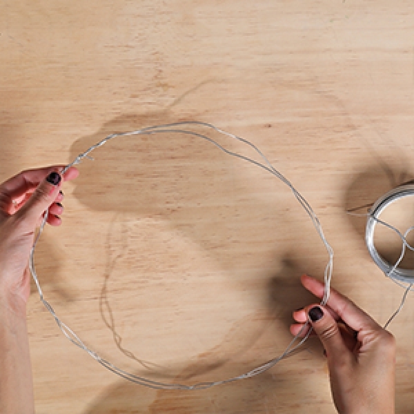 Bostik DIY Singapore Ideas That Stick Wreath step 1