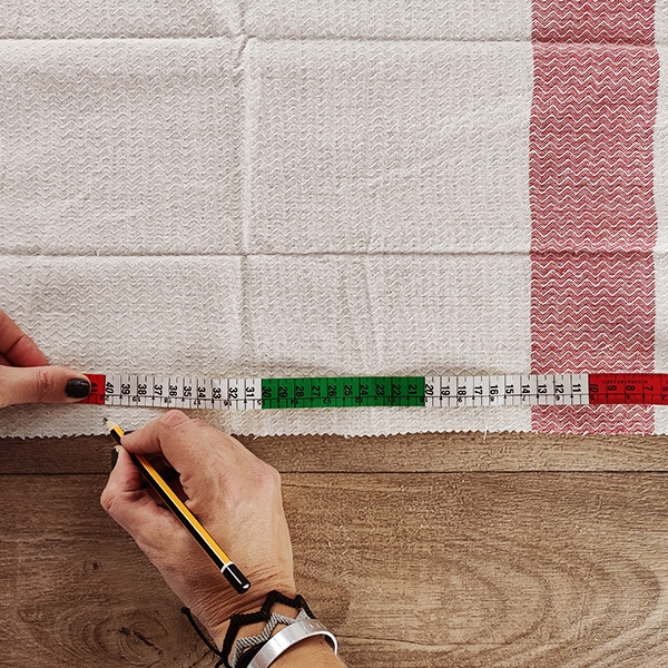 Bostik DIY Greece tutorial bales step 4