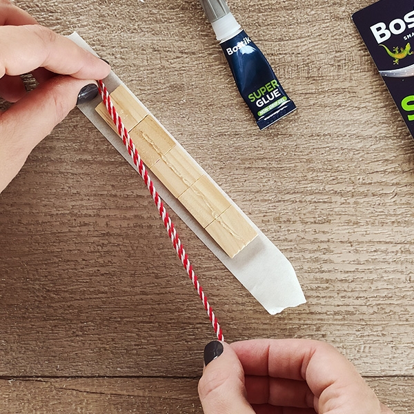 Bostik DIY Greece tutorial wooden letters step 3