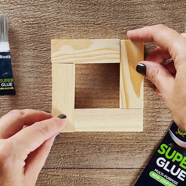 Bostik DIY Greece tutorial wooden ornaments step 2