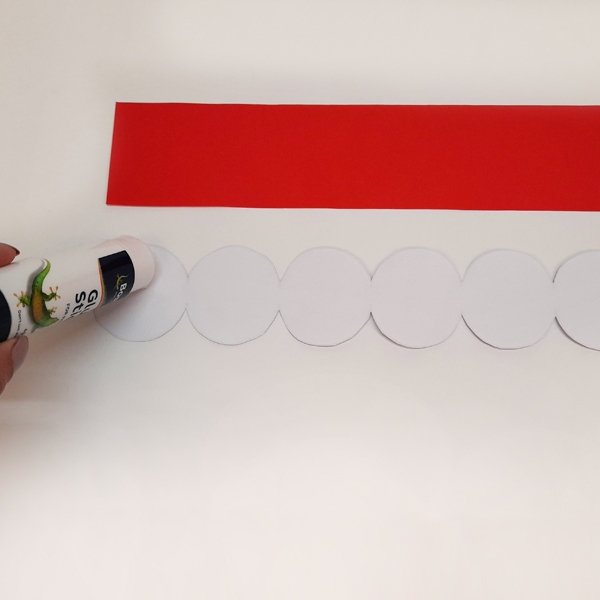 Bostik DIY South Africa Tutorial Paper Santa Hat step 3
