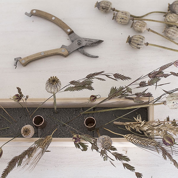 Bostik DIY Australia tutorial flower candleholder step 6