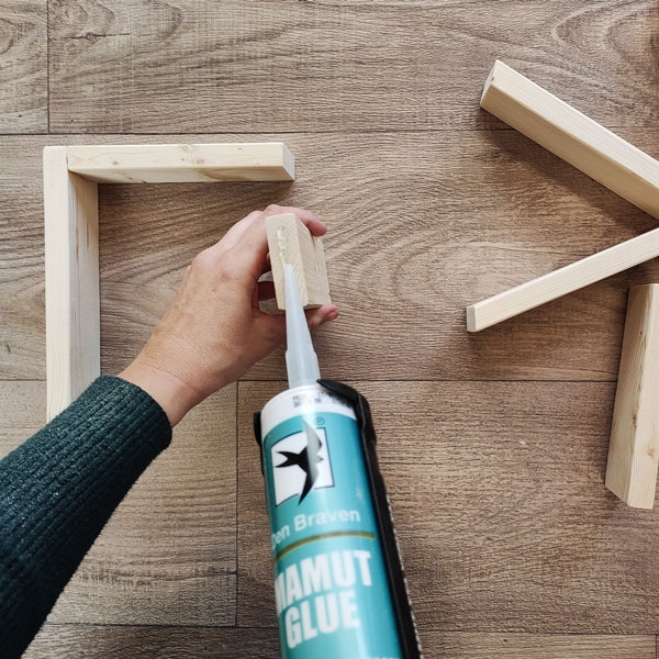 Bostik DIY Greece tutorial valentines day step 8