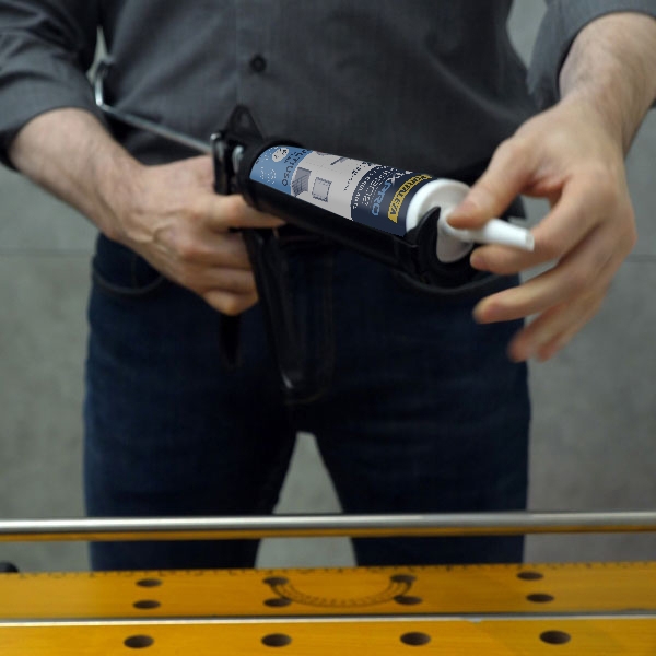 Bostik DIY Brasil tutorial preparando o adesivo step 1