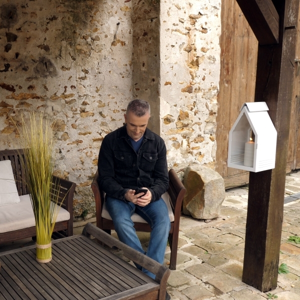 Bostik DIY France Tutorial Fix a candle holder without drilling step 5