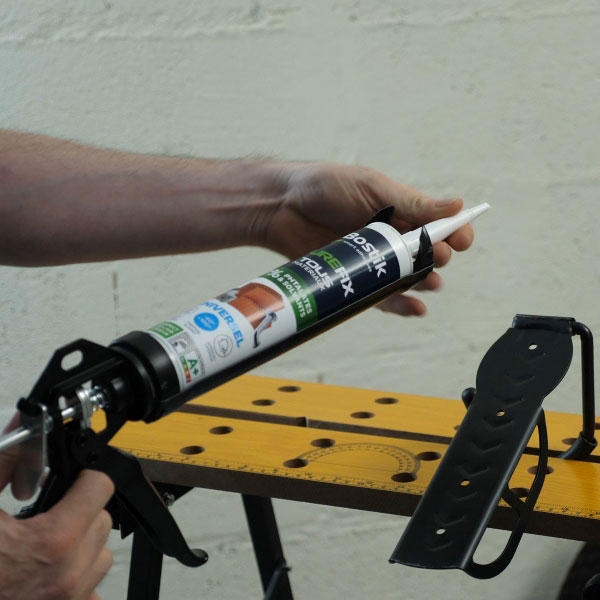 Bostik DIY France Tutorial How to fix a bike rack to wall step 1