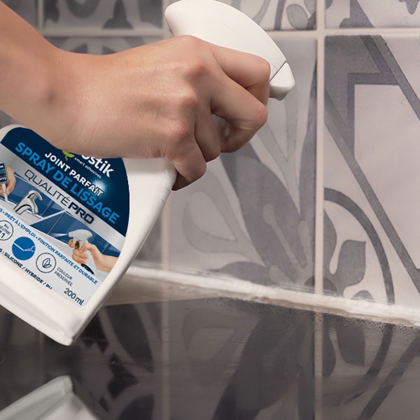 Bostik DIY France tutorial how to seal a worktop step 3