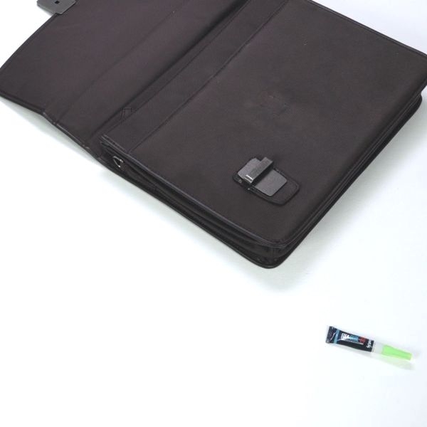 Bostik DIY Poland Ideas Inspiration Repair a Bag step 1