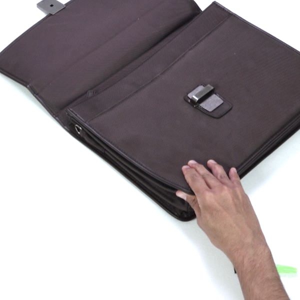 Bostik DIY Poland Ideas Inspiration Repair a Bag step 4