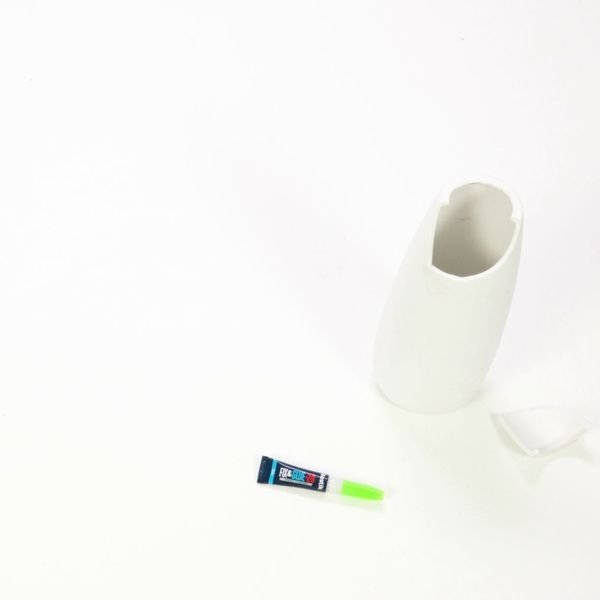 Bostik DIY Ireland Ideas Inspiration Repair a Vase step 1