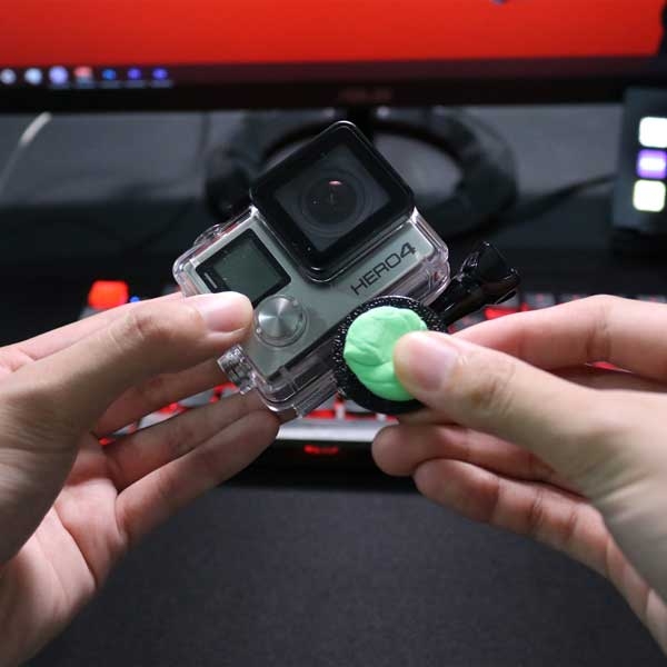 Bostik DIY Philippines tutorial How to Mount your camera with Blu Tack step 2