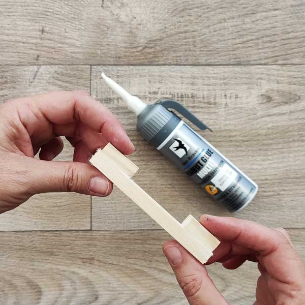 Bostik DIY Greece tutorial how to make a frame step 3