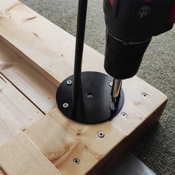 Bostik DIY Greece tutorial kitchen table step 13