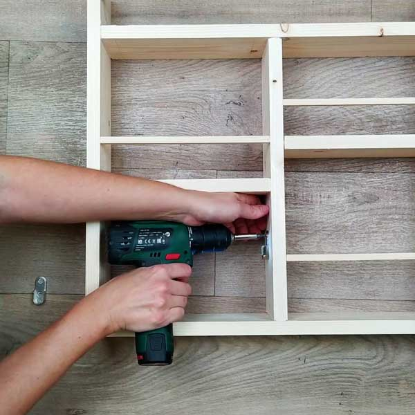 Bostik DIY Greece tutorial kitchen shellf step 12