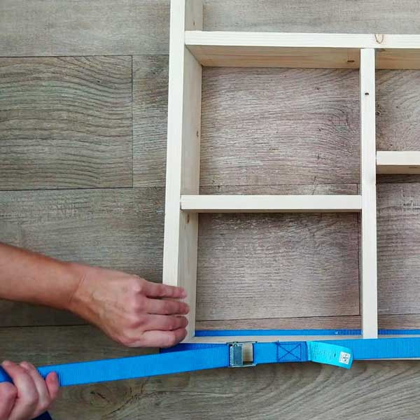 Bostik DIY Greece tutorial kitchen shellf step 9