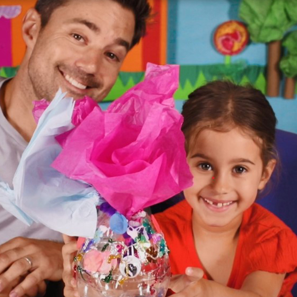 Bostik DIY Hong Kong Recycled Vase Step 4