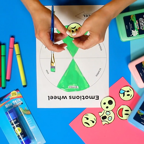 Bostik DIY Hong Kong Tutorial Emotions Wheel Step 2