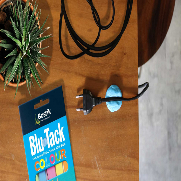 Bostik DIY Hong Kong Tutorial How To Organize Your Power Cords With Blu Tack Step 3