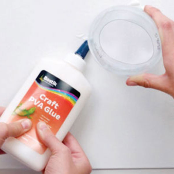 Bostik DIY Hong Kong Tutorial Volcano Erupt Step 2