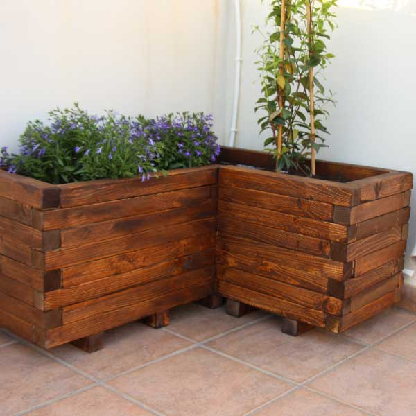 Bostik DIY Greece tutorial flower box step 16