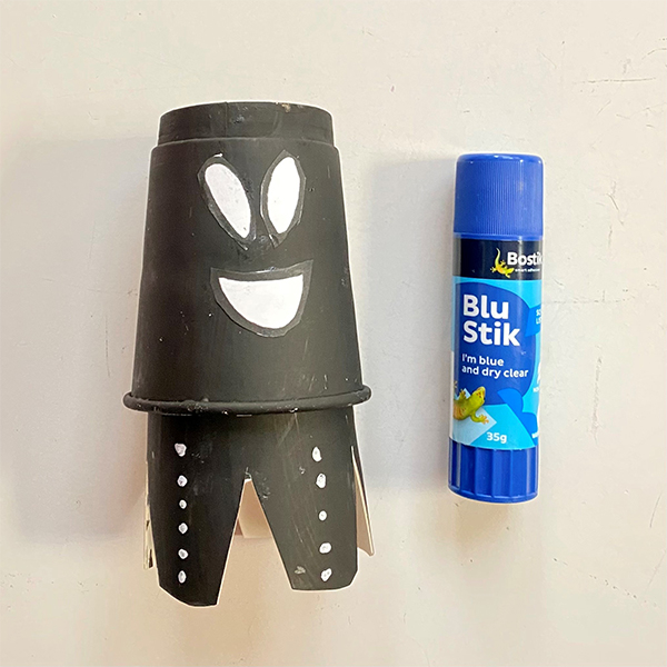 Bostik Australia DIY Bobbing Ghosts Step 11