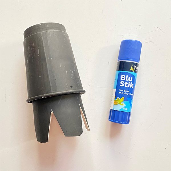 Bostik Australia DIY Bobbing Ghosts Step 9