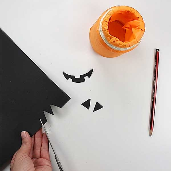 Bostik DIY South Africa Tutorial Halloween Lantern step 3