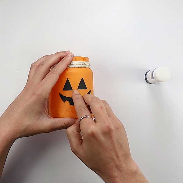 Bostik DIY South Africa Tutorial Halloween Lantern step 4